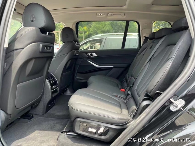 22款美版宝马X7港口特价处理中大型SUV
