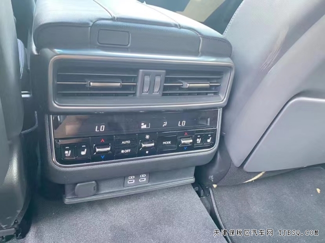 平行进口22款雷克萨斯LX600现车到店港口热卖238万