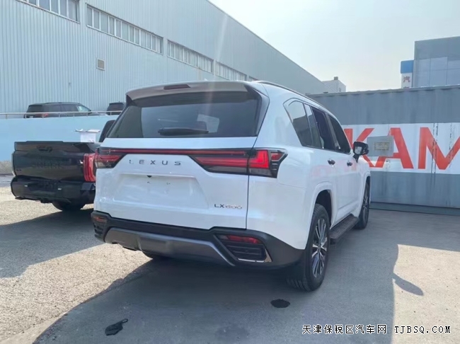 平行进口22款雷克萨斯LX600现车到店港口热卖238万
