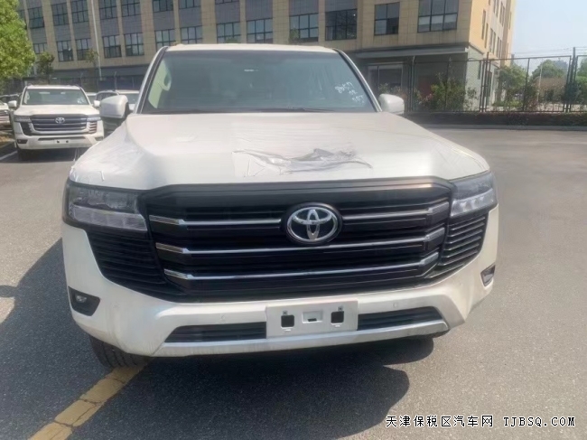 中东版22新款丰田兰德酷路泽LC300平行进口陆地巡洋舰特价