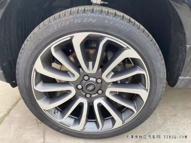 22款欧版路虎创世加长天津港口热卖中 只需175万