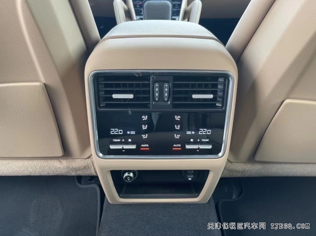 22款保时捷卡宴天津港口现车钜惠中 高级配置只需98万