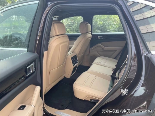 22款保时捷卡宴天津港口现车钜惠中 高级配置只需98万