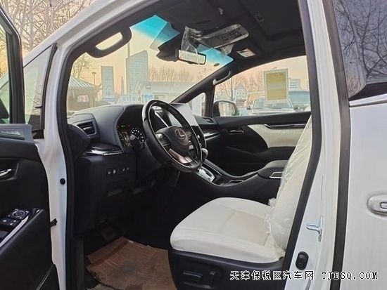 天津港平行进口车22款雷克萨斯LM300港口现车152万优惠尽享