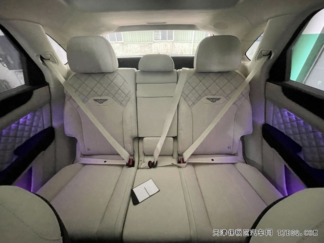 21款平行进口宾利添越稀缺白内  港口现车 手续齐全 