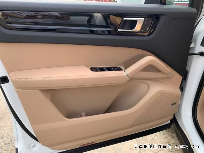 22款 3.0T 豪华包现车到店港口热卖 配置及报价