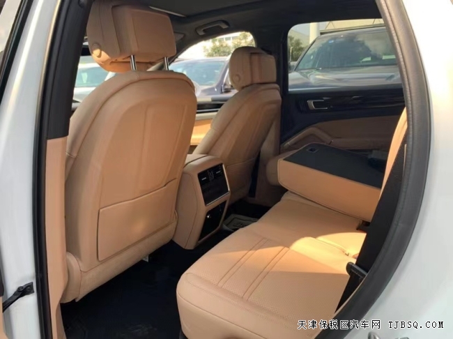22款 3.0T 豪华包现车到店港口热卖 配置及报价