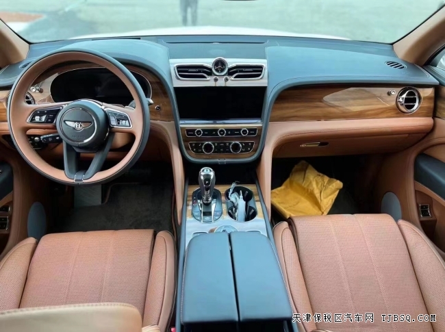 天津港口21款宾利添越   今日特价308W钜惠