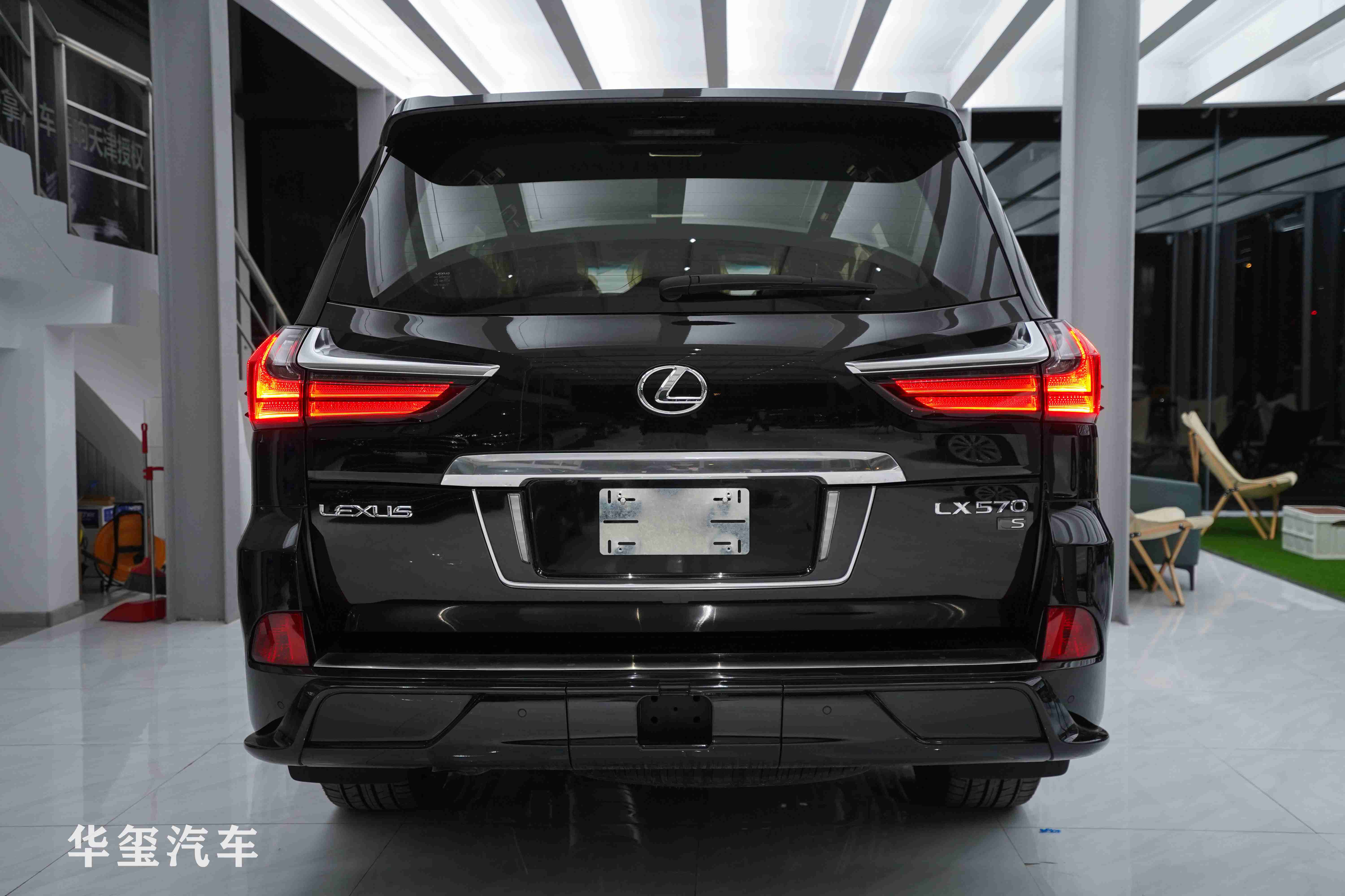 21款中东雷克萨斯LX570限量S  展厅现车 手续齐全