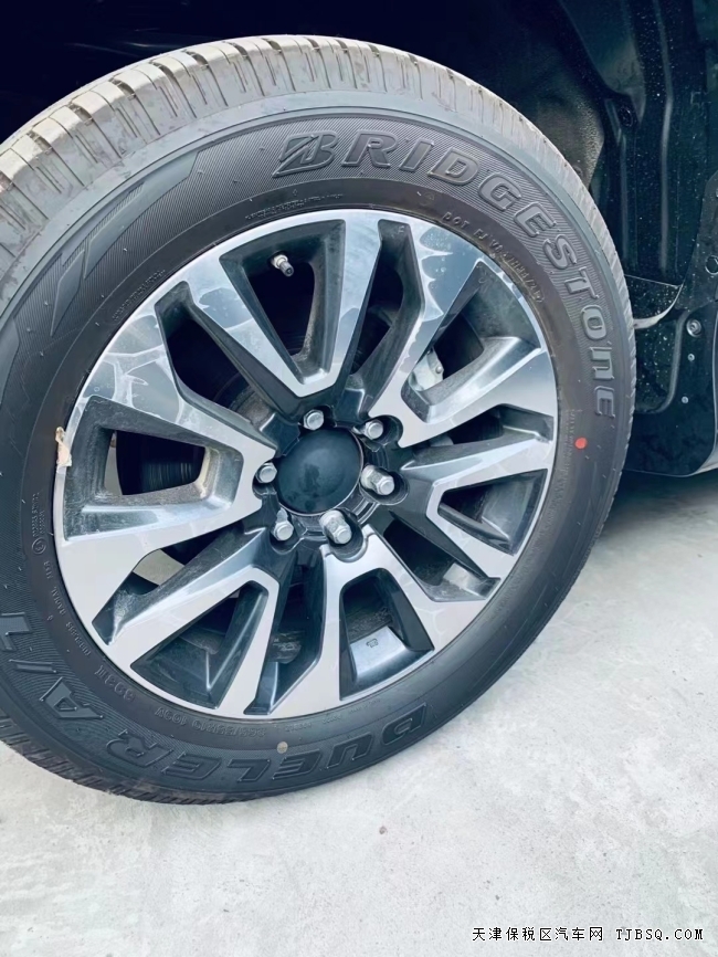 天津港平行进口 霸道2800 现车 天津港平行进口 霸道2800 现车