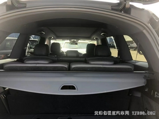 22款奔驰GLS450最新报价及参数配置图片