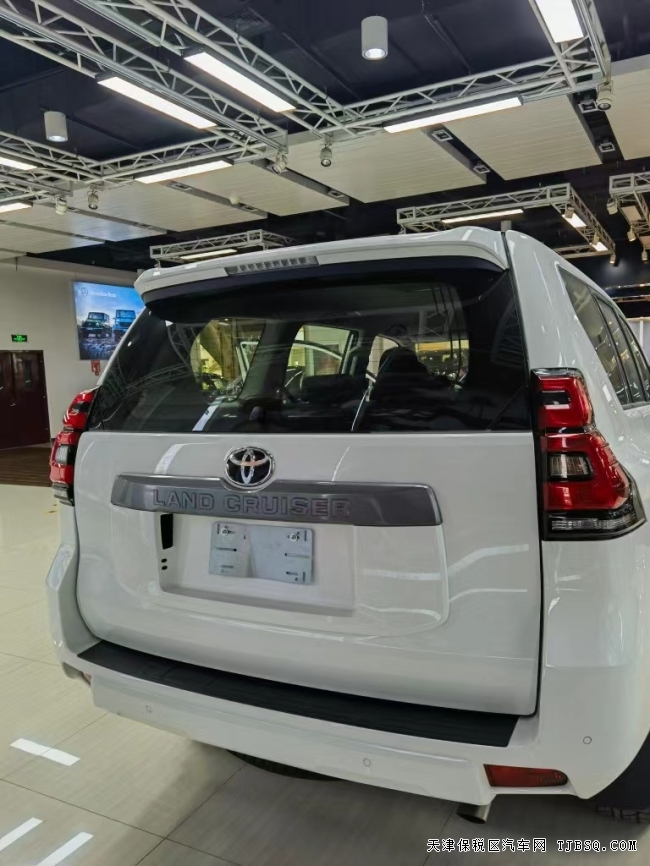 平行进口22款霸道2800平行进口车报价行情 特价秒杀一台 60万起 能提到最便宜的霸道