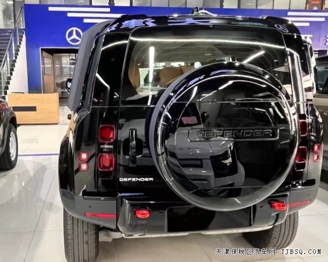 天津平行进口22款路虎卫士110 四门 3.0T 柴油D200 标准 港口热卖 特价