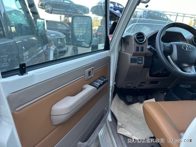 18649036440 丰田酷路泽LC76 真正越野王者 白色沙漠黄全价格