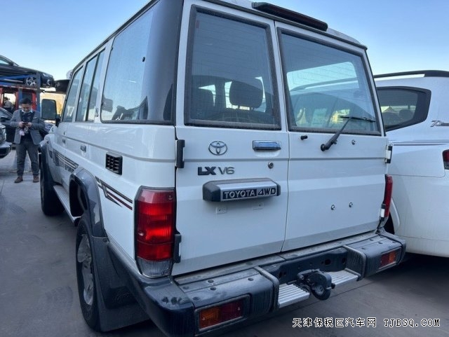 18649036440 丰田酷路泽LC76 真正越野王者 白色沙漠黄全价格