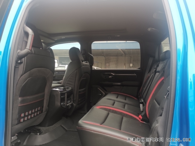 18649036440 道奇霸王龙6.2T价格95万对比福特猛禽你怎么选