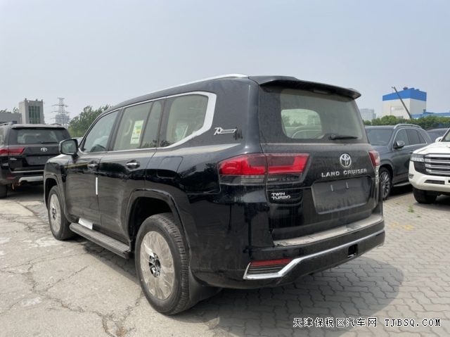 18649036440 22款酷路泽LC300 VX 3.5T 三差 前后通风 前加热 JBL音响 后娱
