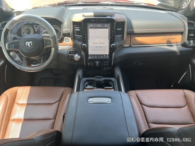 18649036440 23款道奇公羊皮卡 现车价格55万优惠多多