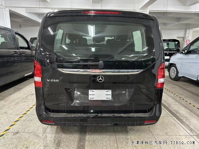 天津港 奔驰V250 中东V250 商务对比V260 现车少量供应
