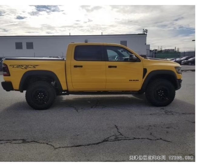 天津港平行进口车霸王龙22款首发限量版 
