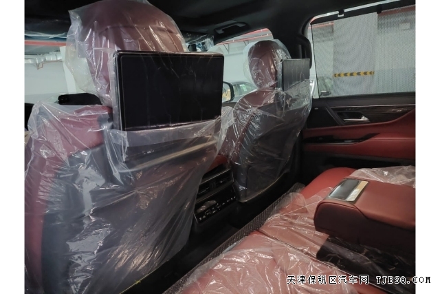 23款雷克萨斯LX600天津港口现车热卖中 中东签名版3.5T