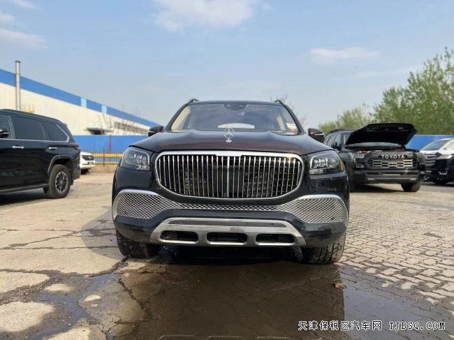 天津港平行进口车 奔驰迈巴赫GLS600 超豪华SUV PK 宾利添越