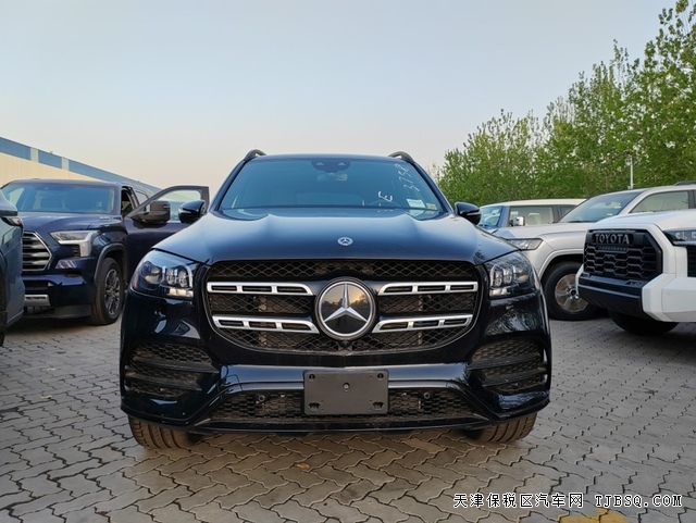 23款奔驰GLS450展厅现车降价促销中 裸车价100万起