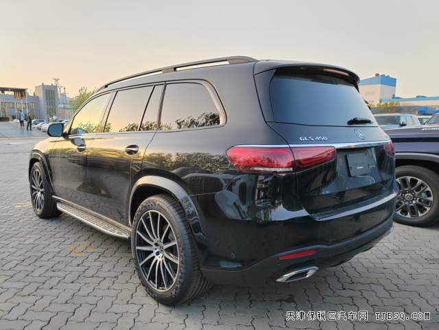 天津港平行进口百万级别最具性价比的SUV 美规奔驰GLS450 