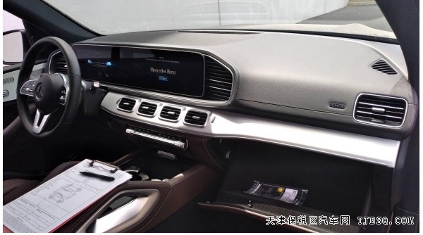 平行进口百万级最具性价比的美规奔驰GLS 450天津港现车售价113.5万