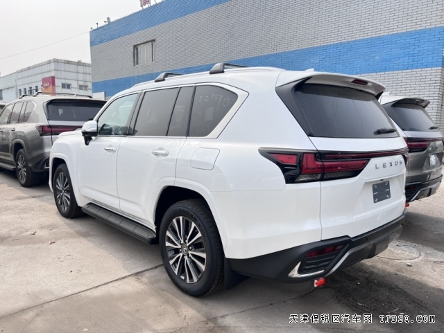 平行进口22款美规雷克萨斯LX600高级版天津港国六现车