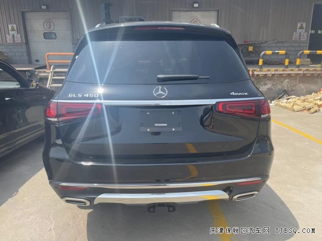 平行进口23款墨版奔驰GLS450性价比高天津港国六现车114万提车落户