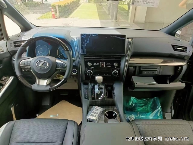 23款雷克萨斯LM350 现车全国上牌 七座四座可选 大排量3.5L