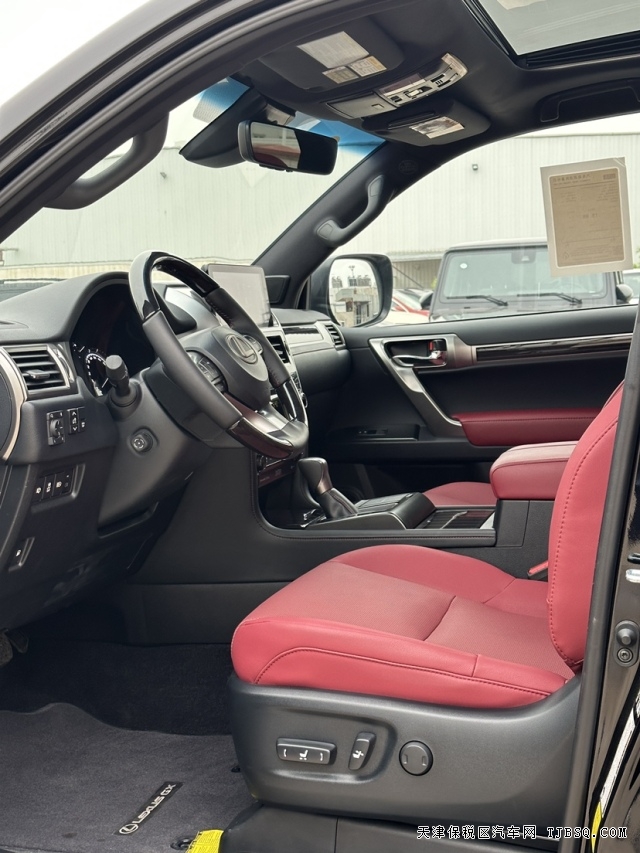 港口百万级别SUV市场竞争激烈雷克萨斯GX460行情报价配置参数热度依旧