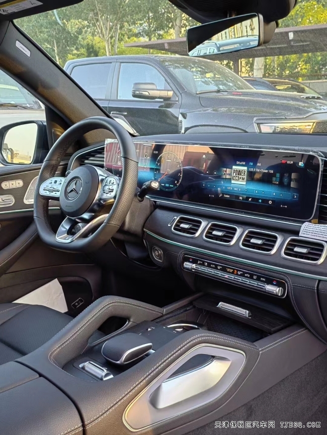 狂降20万的奔驰GLS450社交名片的第一首选，颠覆你对豪华SUV的认识