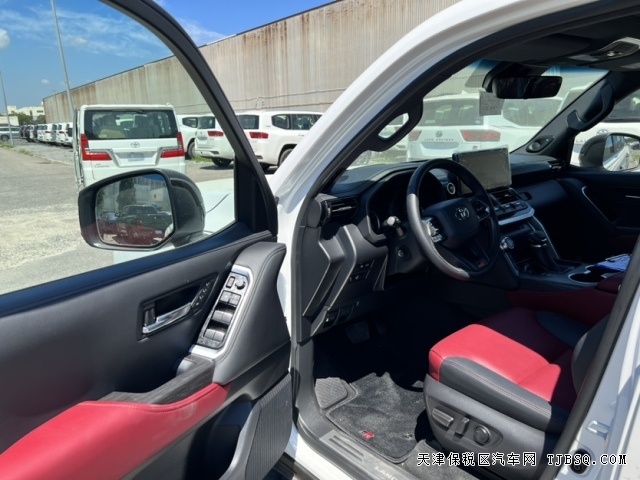 全新改款LC300丰田酷路泽3.5TT国六全面开售港口现车随时提最新售价99.8万
