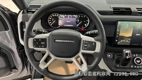 平行进口独有车型23款110柴油版路虎卫士3.0T港口特价79.8万