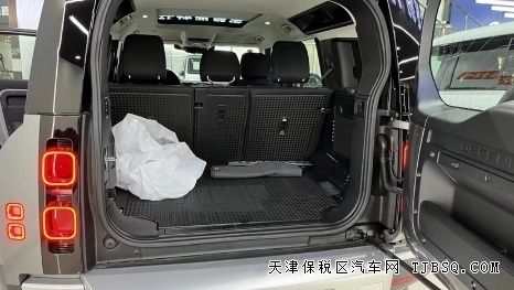 平行进口独有车型23款110柴油版路虎卫士3.0T港口特价79.8万