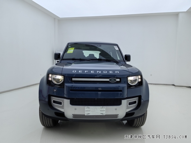 平行进口独有的柴油版23款路虎卫士110扭矩大续航久港口现车热销中可分期购车