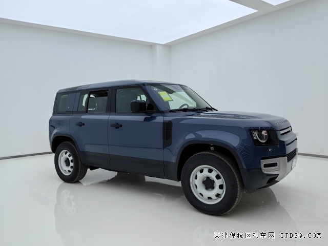 平行进口独有的柴油版23款路虎卫士110扭矩大续航久港口现车热销中可分期购车