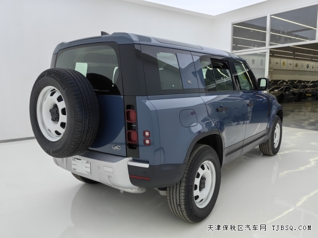 平行进口独有的柴油版23款路虎卫士110扭矩大续航久港口现车热销中可分期购车