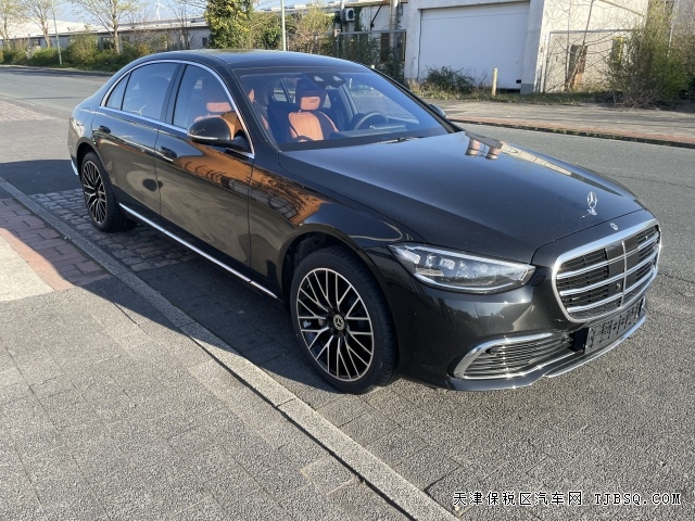 平行进口23款奔驰S580商务轿车4.0T大V8港口最新行情配置