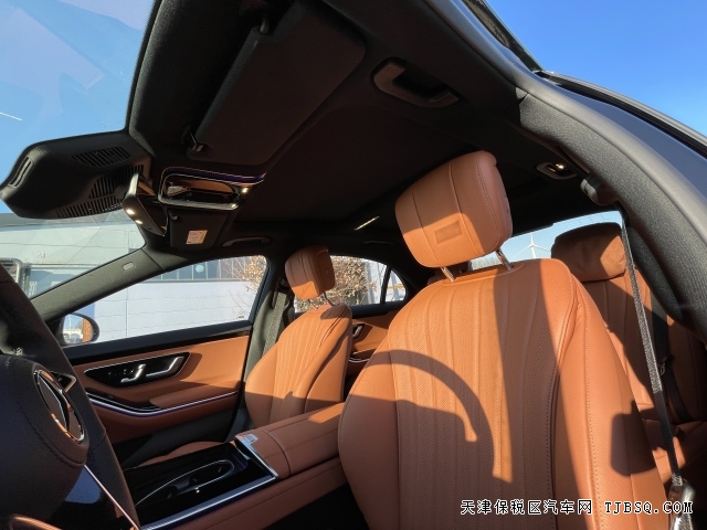 平行进口23款奔驰S580商务轿车4.0T大V8港口最新行情配置
