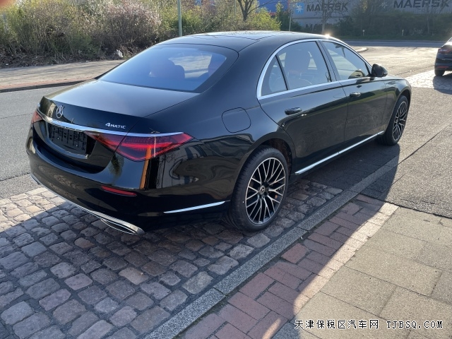 平行进口23款奔驰S580商务轿车4.0T大V8港口最新行情配置