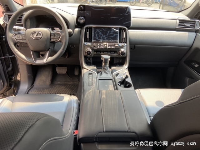 日系最高端车型23款雷克萨斯LX600港口库存压力大价格仅需140多万