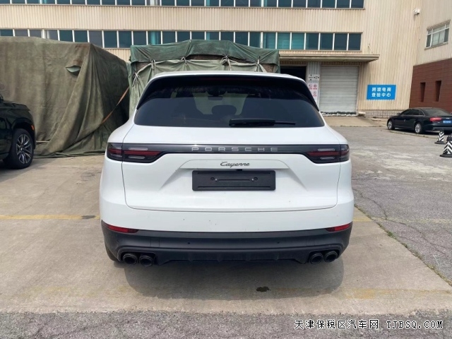 23款美规保时捷卡宴3.0T铂金版高配波尔多红港口售价105万左右