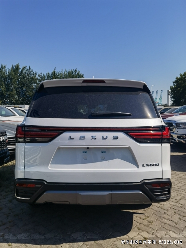 库存积压严重雷克萨斯LX600四座超豪华版本港口抄底价格170多万可分期