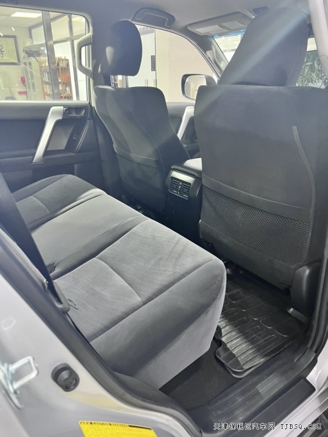中东版丰田柴油霸道2800扭矩大油耗低港口现车可分期购车