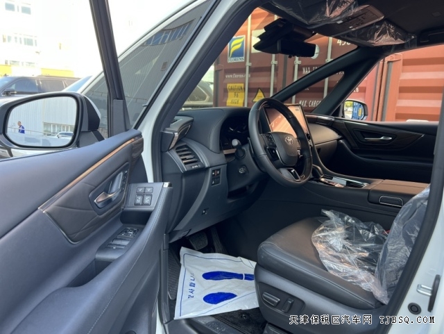 大改款24款MPV丰田埃尔法2.5混动版近期价格回落可分期购车