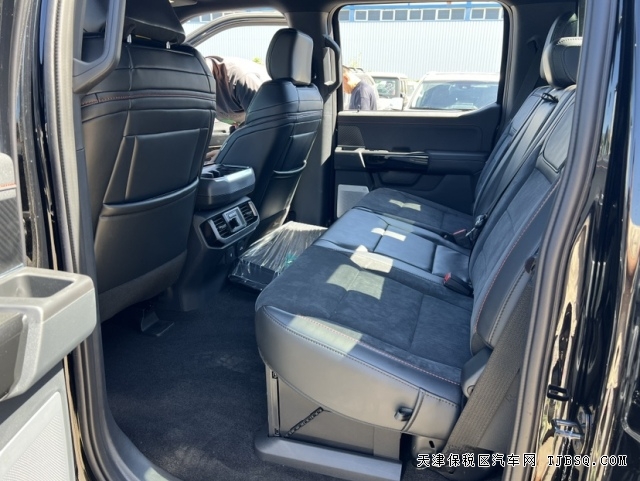 最高性能23款福特皮卡猛禽Raptor5.2T机械增压港口现车全国可分期