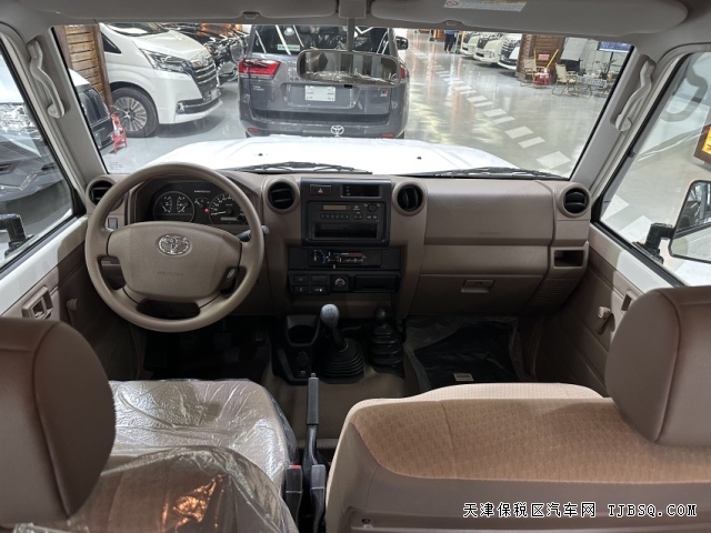 中东版丰田酷路泽LC78运兵版一款专注于硬派越野长途穿越的神车